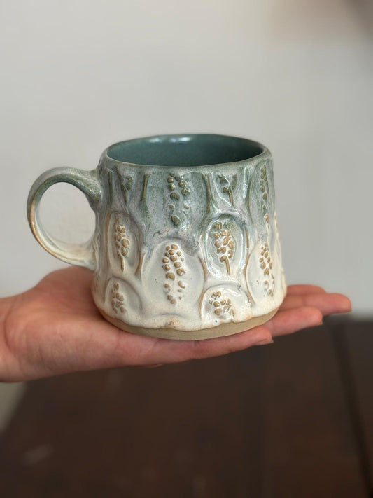 Mug with flower print