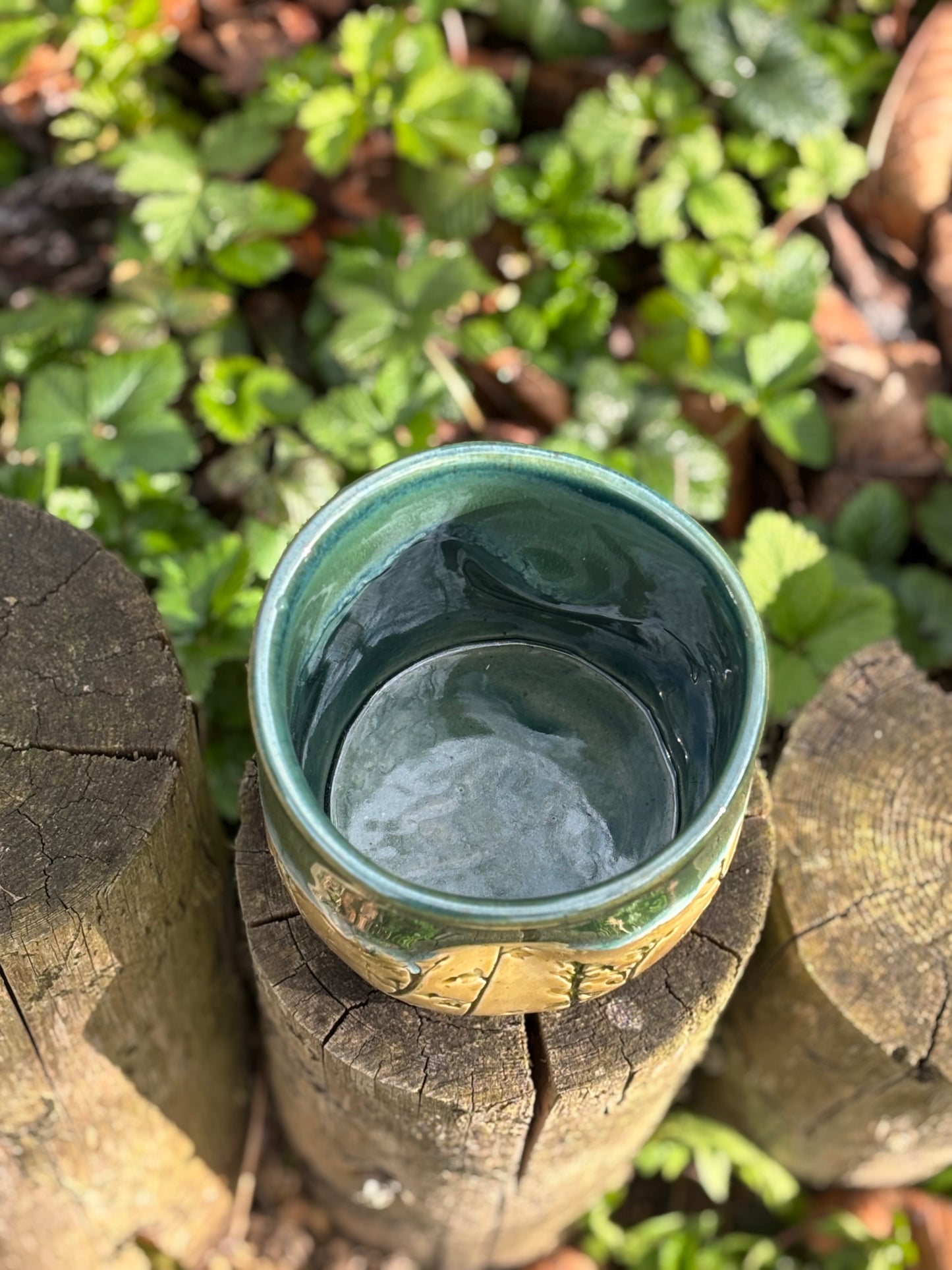 Dark Green Squeezed Mug - AnnaPoloDesign