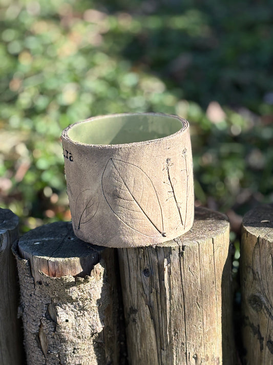 Round Small Light Green Flower Pot - "víra, láska, naděje"